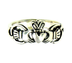AR767-79 sterling silver claddagh ring